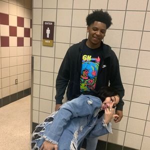 Meet your Posher, Derrick